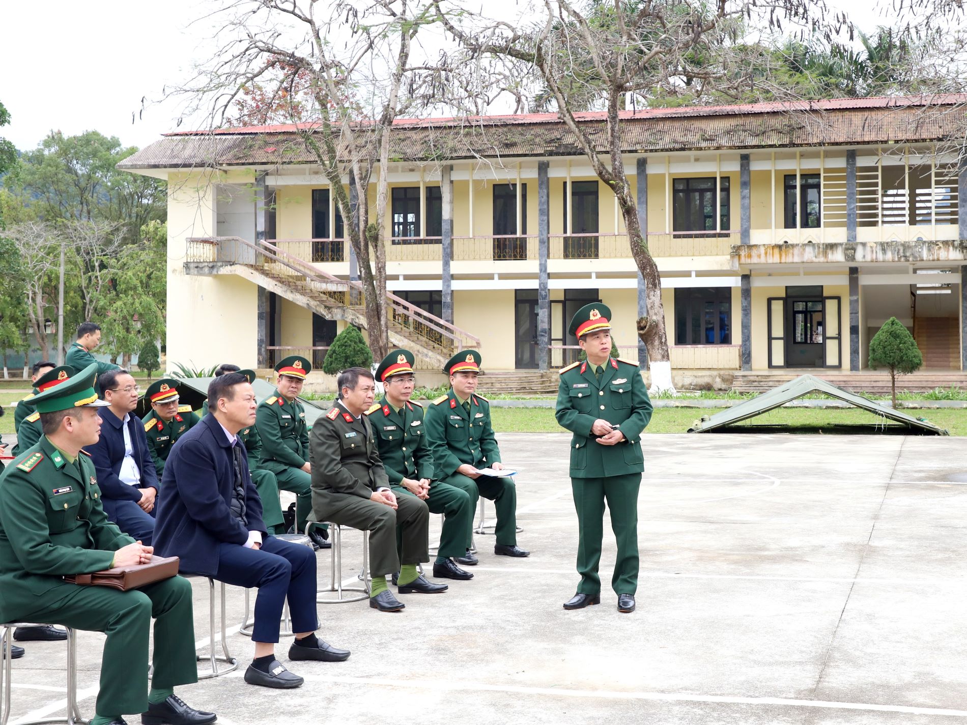 Đại tá Lại Tiến Giang, Chỉ huy trưởng Bộ Chỉ huy Quân sự tỉnh báo cáo bổ sung một số phương án bố trí Sở chỉ huy.